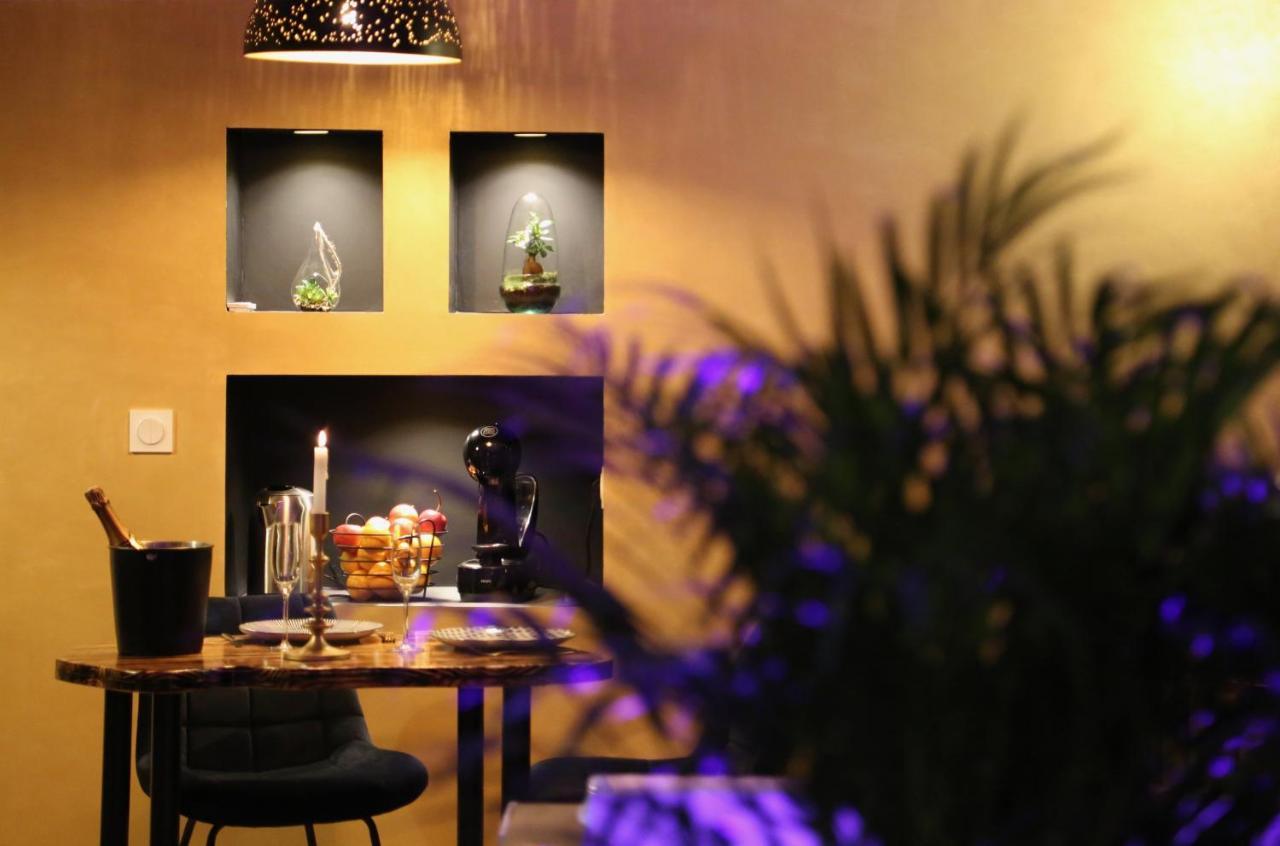 Love Room Gold - Les Delices Rooms Angers Exteriör bild