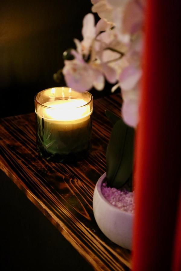 Love Room Gold - Les Delices Rooms Angers Exteriör bild
